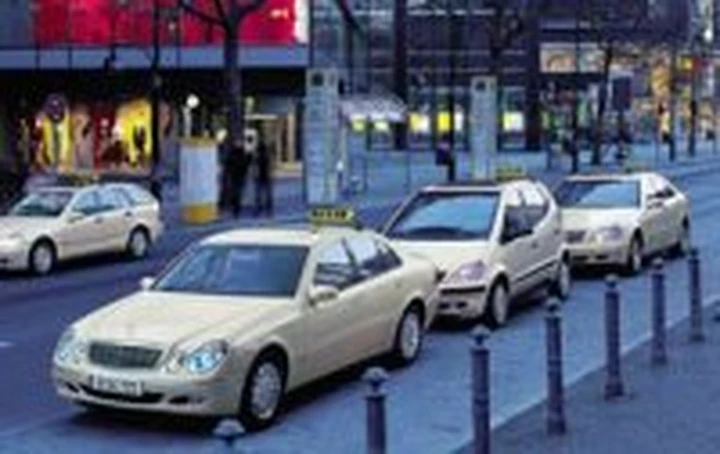 Anche i taxisti tedeschi sono stufi delle Mercedes