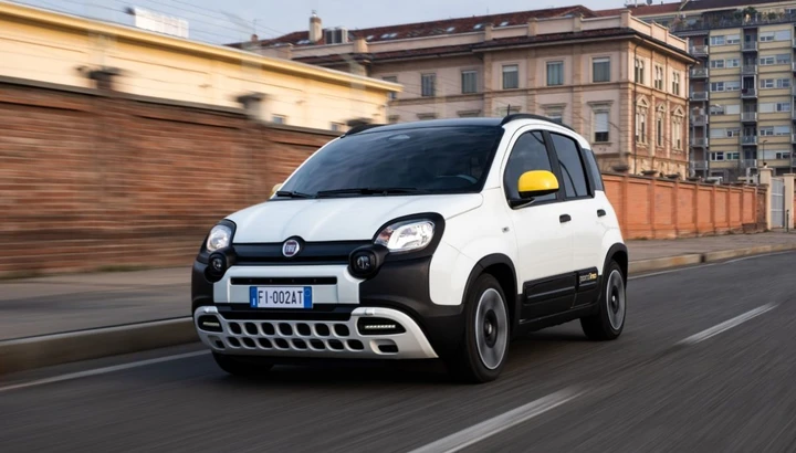 In cosa sono diverse Fiat Panda e Pandina? Vediamo le differenze