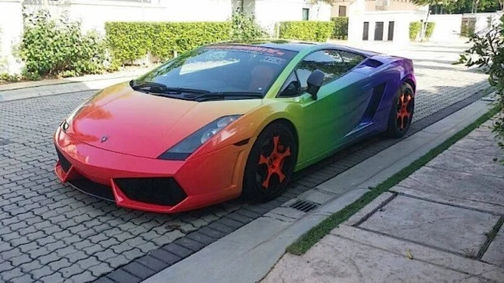 Lamborghini Gallardo: un esemplare in stile arcobaleno