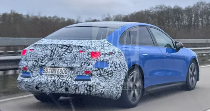 Mercedes Classe C EQ: la nuova berlina elettrica arriverà entro il 2027