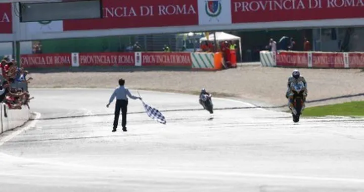 Un Biaggi da spettacolo sfiora la doppietta