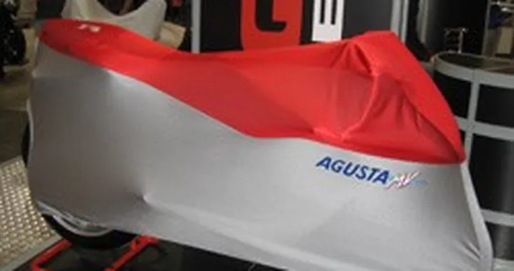 Eicma 2006: teli coprimoto Qubike