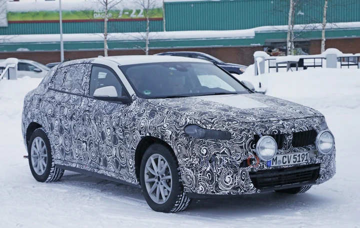 BMW X2: nuove foto spia sulla neve