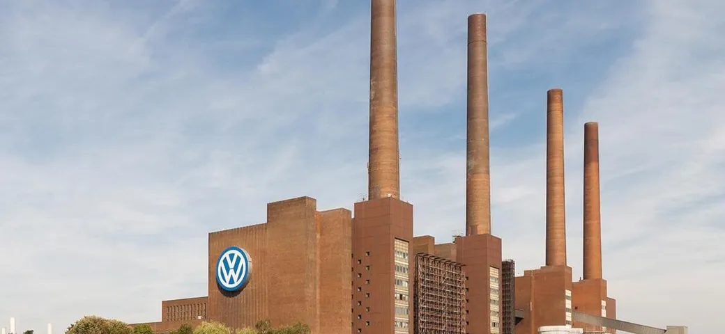 Volkswagen: riparte la produzione nello stabilimento di Wolfsburg