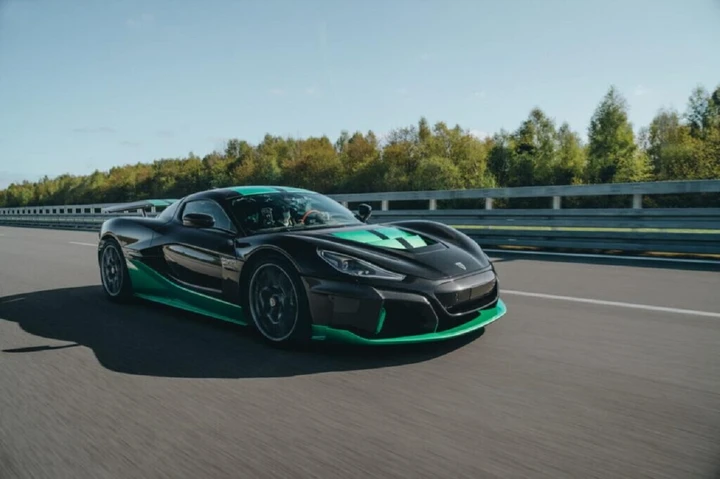 Rimac Nevera entra nel guinness dei primati: batte 23 record in un giorno