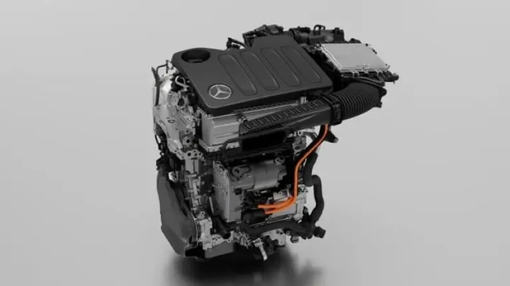 Mercedes CLA 2025: la rivoluzione elettrica e ibrida firmata dalla Stella a tre punte