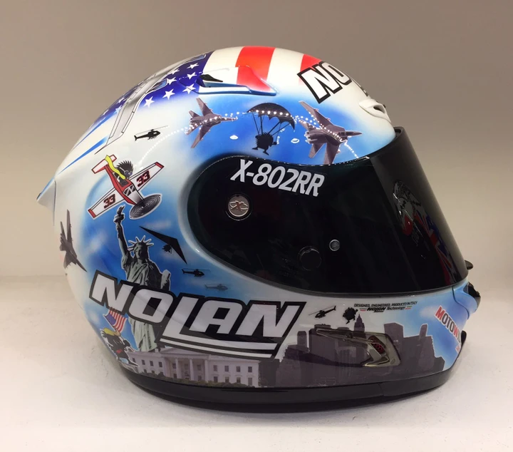 Marco Melandri: un casco speciale per Laguna Seca