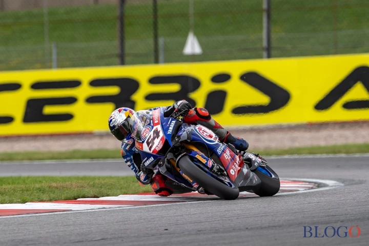 SBK Navarra: in Gara-2 vince Razgatlioglu. Il turco raggiunge Rea in classifica generale