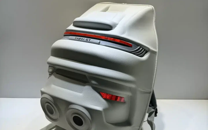 Misteriosi zaini Porsche 911 compaiono su AliExpress: sono reali?