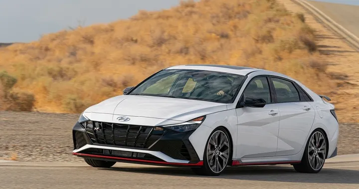 Hyundai Elantra N: caratteristiche e prestazioni