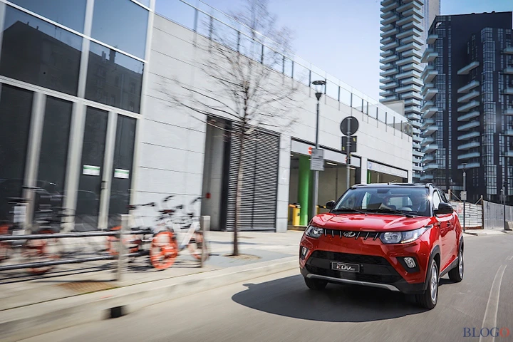 Mahindra Kuv100: primo contatto