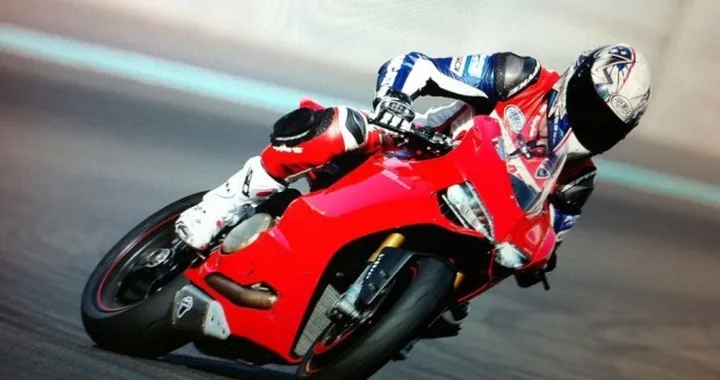 Troy Bayliss torna a Misano per test con la Panigale