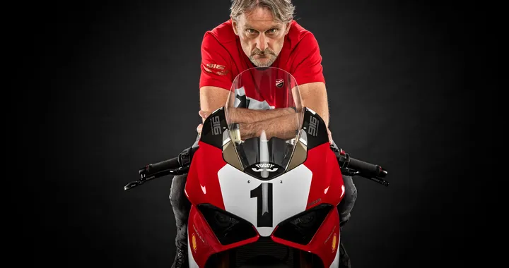 Ducati: una Panigale V4 in serie limitata per celebrare i 25 anni della 916