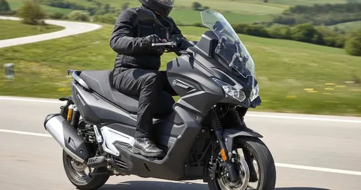 Nuovo Keeway TerraFina 350i: lo scooter 350 a soli 4.990 euro