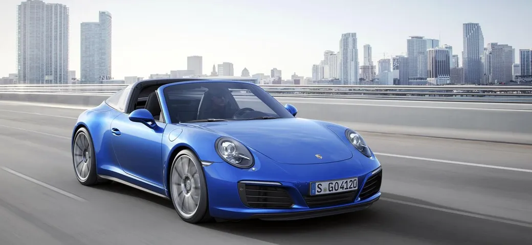 Porsche, no ad Android Auto: 