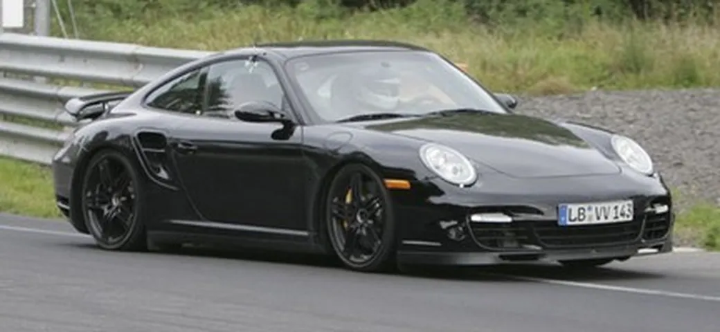Porsche 997 Turbo restyling: nuove foto spia e qualche informazione in più