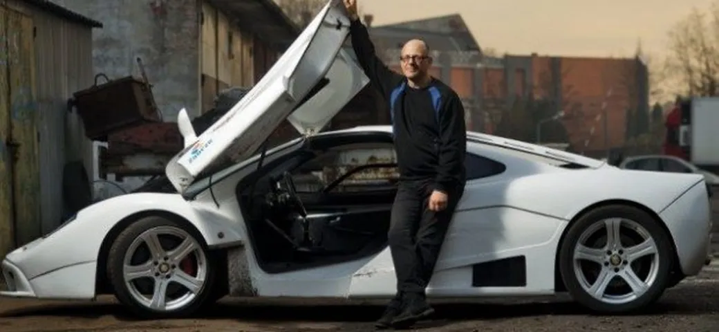McLaren F1: la replica nasce dal foglio bianco (e si vede!)