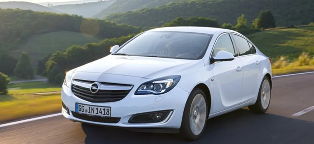 Opel Insignia: l’efficienza dei potenti motori