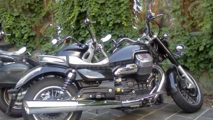 Moto Guzzi California 1400 2013 avvistata in Italia