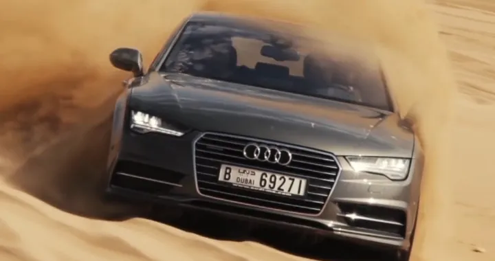 Video: l'Audi A7 sulle dune di Dubai