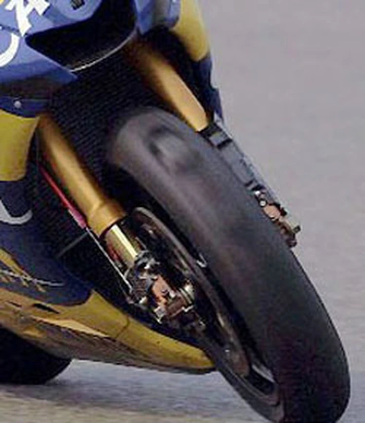 La Michelin si scusa con Rossi e la Yamaha