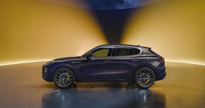 Maserati Grecale Lumina Blu, la serie da effetto speciale