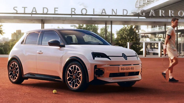 Renault celebra Roland-Garros 2025 con innovazioni elettriche