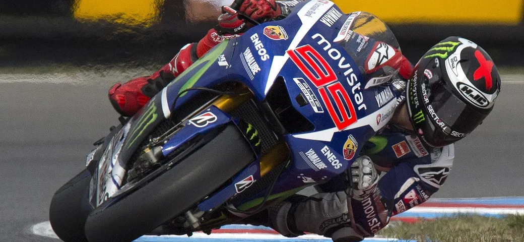 MotoGP Brno: Lorenzo, Marquez, Rossi in prima fila. I tre moschettieri pronti per la “corrida”