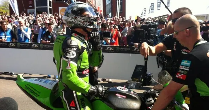 TT 2013: Hillier vince il Lightweight TT, Dunlop si prepara per il Senior TT