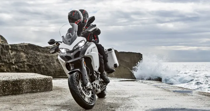 Multistrada 1200 Enduro: globetrotter nell'animo