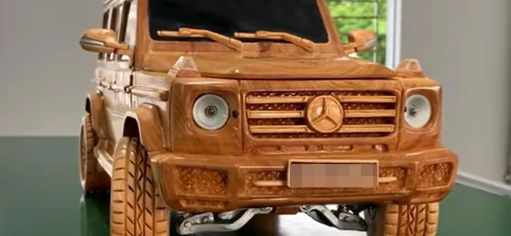 Mercedes Classe G: un incredibile modellino in legno [Video]