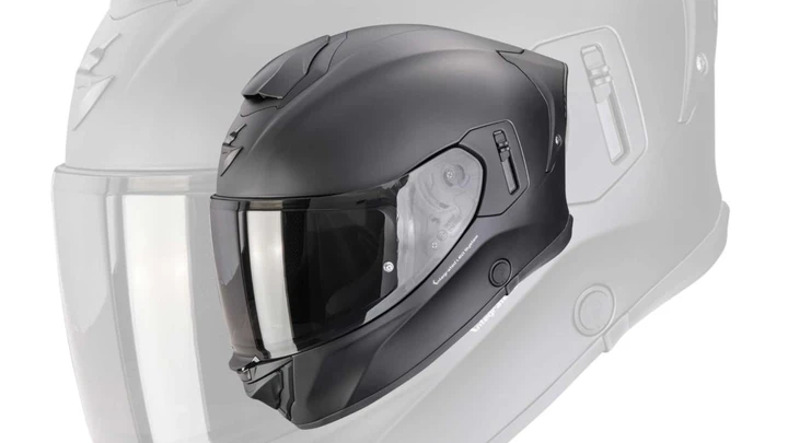 Il casco che ti rende visibile: Scorpion lancia l'EXO 530i AIR