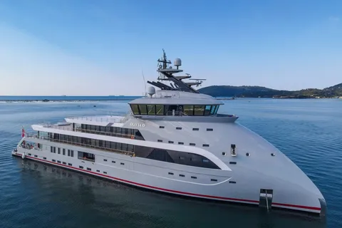 Da 89 metri e con eliporto, Olivia O è uno degli explorer yacht più esclusivi al mondo