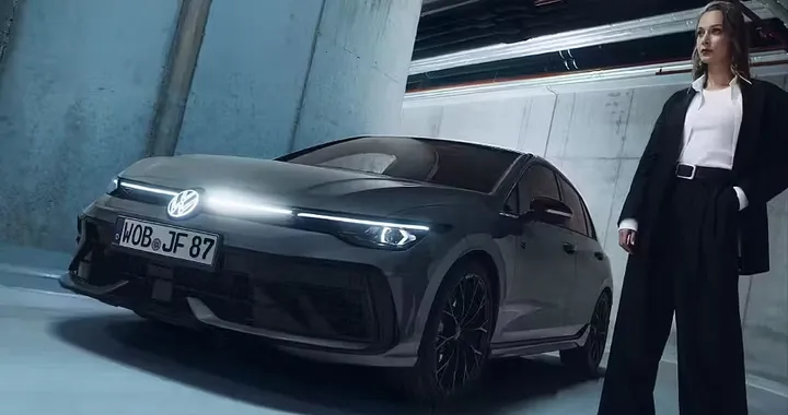 Volkswagen Golf R Black Edition II, serie speciale da 333 CV solo per il Giappone