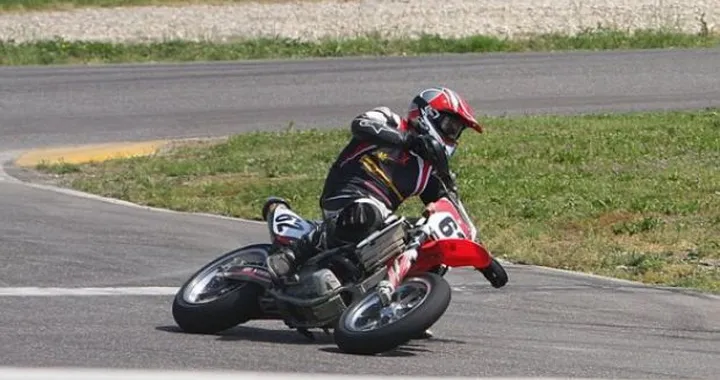 Scatto in Corsa: Supermotard e Motocross