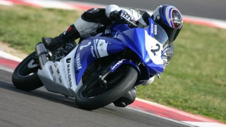 Test: in pista con Yamaha R125 e R125 Cup 2010