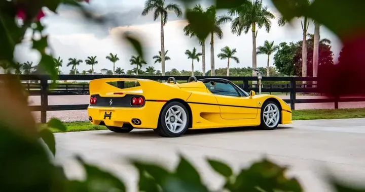 La Ferrari F50 più costosa di sempre: apparteneva a uno stilista