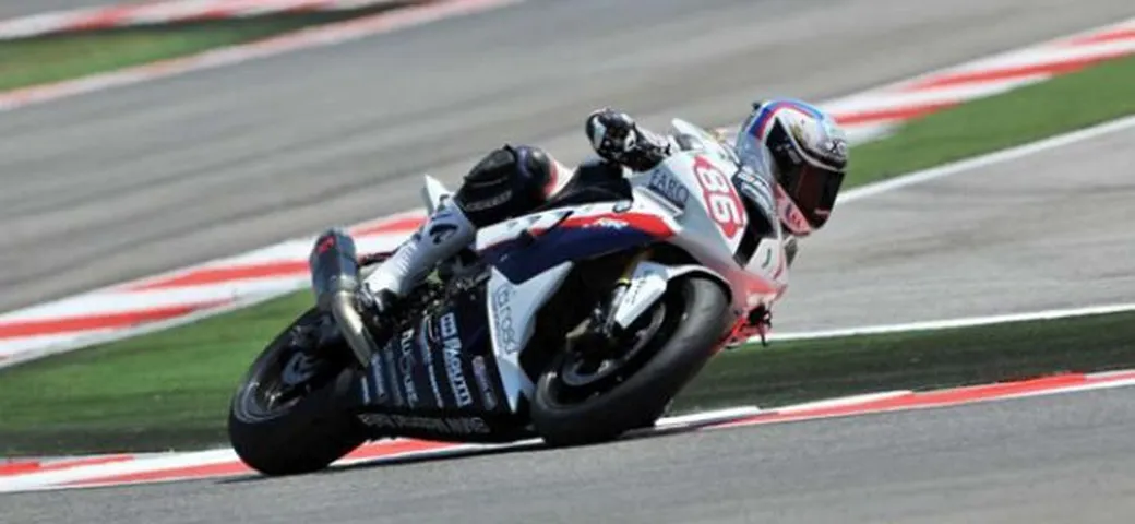 Superstock 1000: dominio assoluto di Ayrton Badovini e della sua BMW S 1000 RR