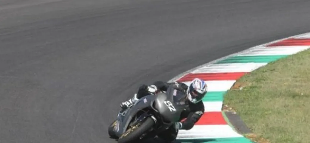 Scatto in Corsa: Honda Bastoner in azione al Mugello