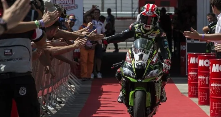 SBK Portimao 2018: Rea irraggiungibile in Gara-1, Melandri 2°