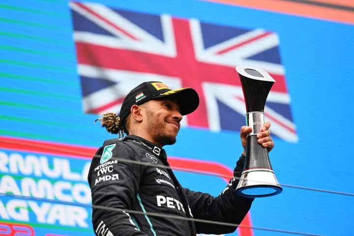 F1, Hamilton si dà al football: acquista quote dei Denver Broncos