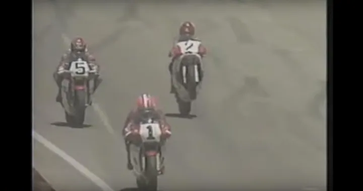 Sorpassi epici: show di Roberts e Mamola a Laguna Seca 1985 [Video]