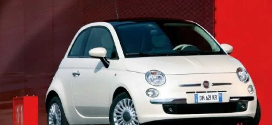 Inghilterra: la patente si prenderà con la Fiat 500