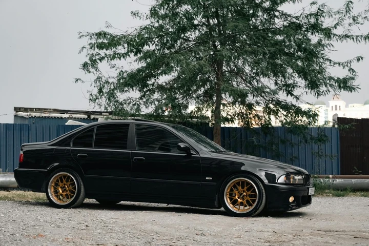 I colori preferiti per le auto usate: l'Italia non brilla nella scelta