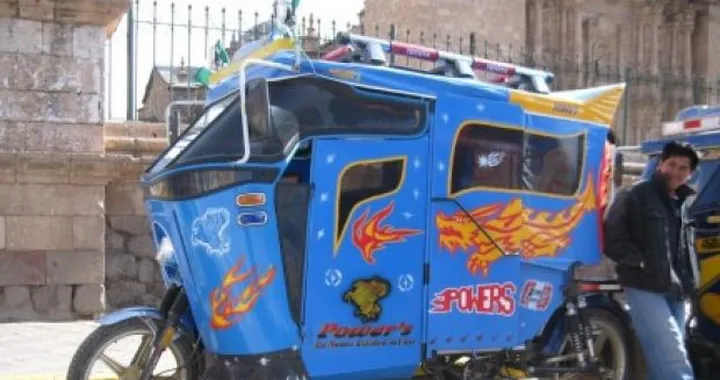 Foto del giorno: mototaxi peruviani