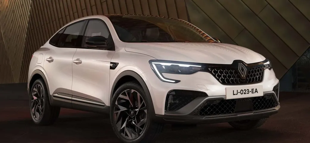 Renault Arkana, resta solo un motore a supportare le vendite in calo