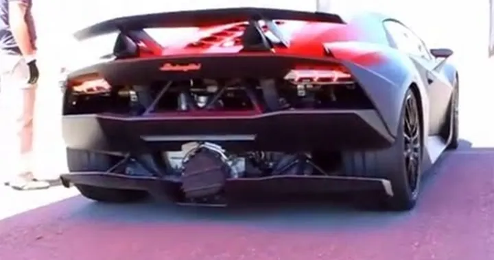 Test Drive Lamborghini Sesto Elemento