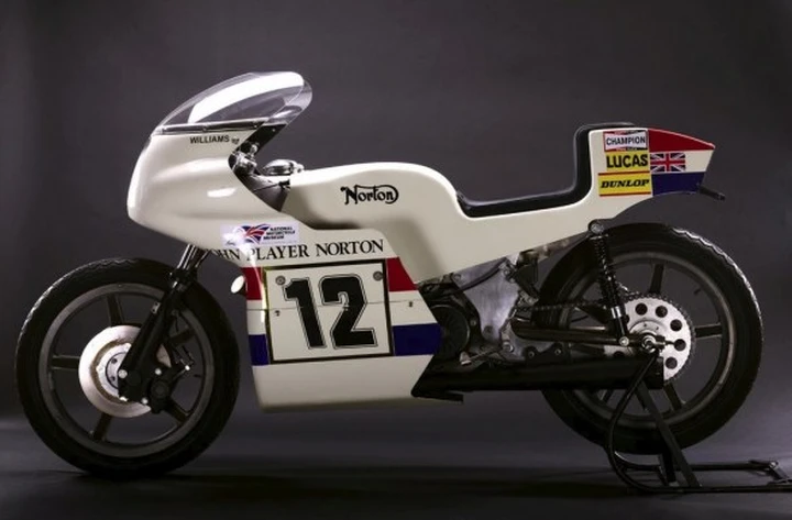 Norton John Player Replica del 1973 presto in produzione