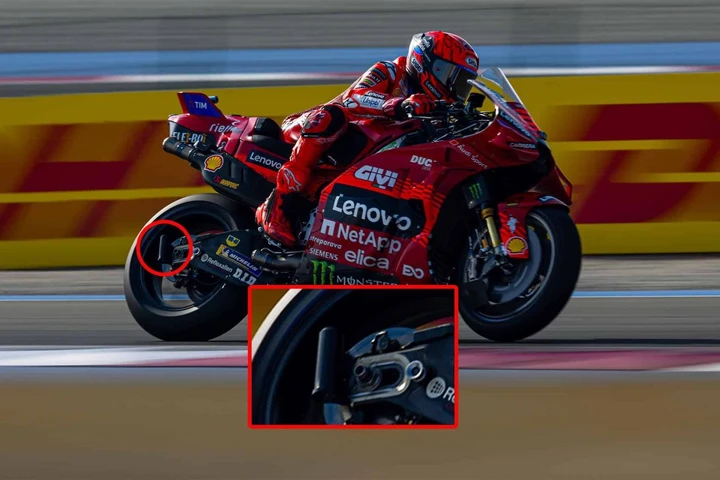 Marc Márquez e il misterioso tubo nero: il segreto della Ducati 2025?