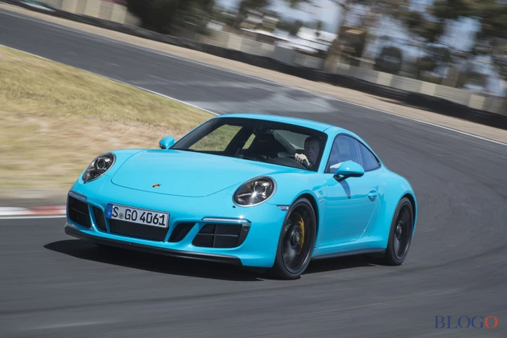 Porsche: stop alle vendite? Solo limitazione temporanea